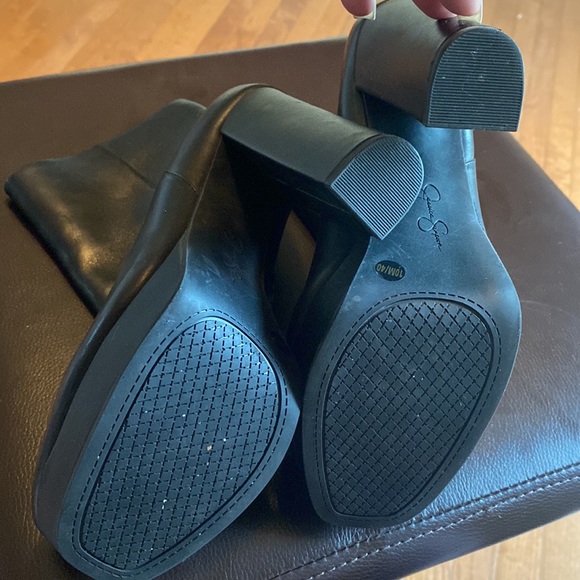 Jessica Simpson - Picture 2 of 2